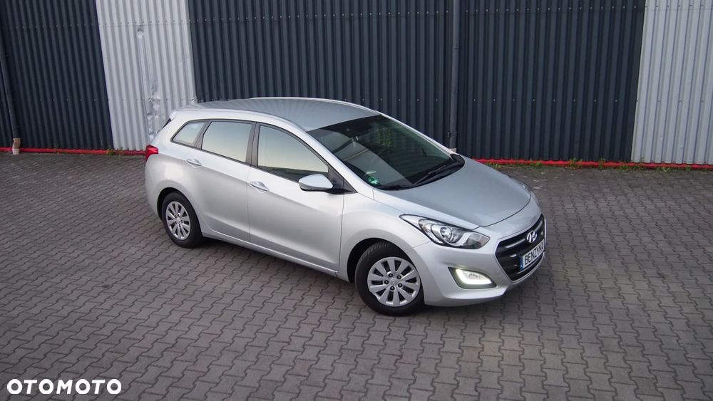Hyundai i30 1.4 Family - 14