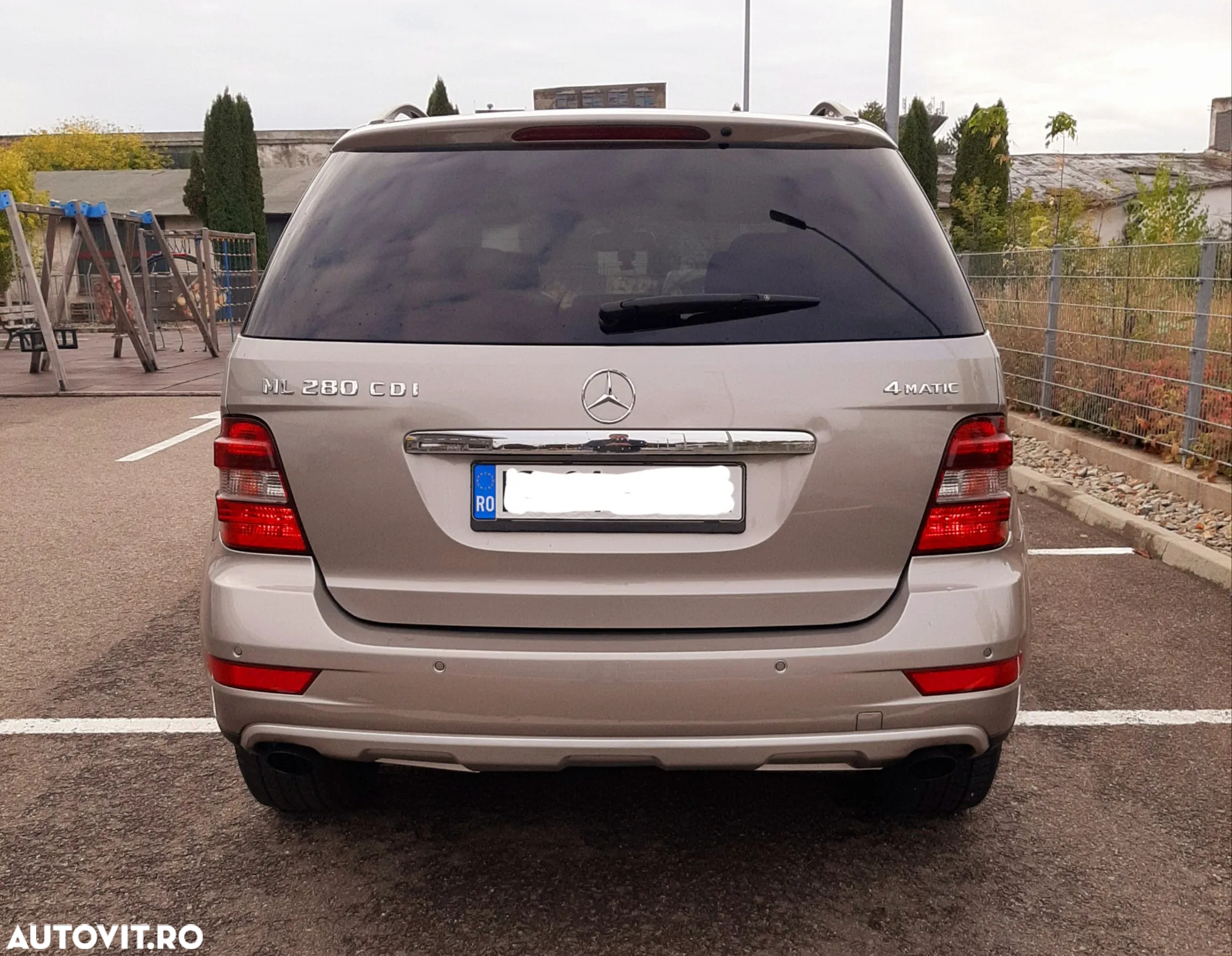 Mercedes-Benz ML - 10