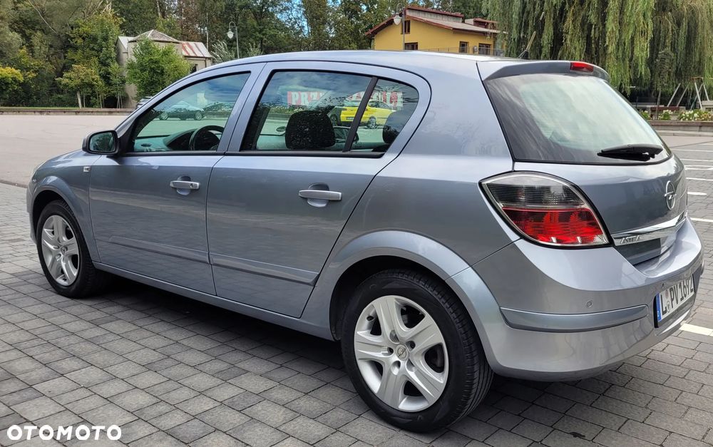 Opel Astra - 4