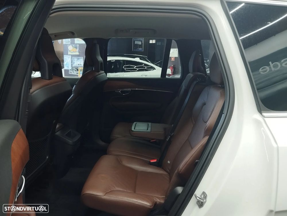 Volvo XC 90 2.0 B5 Momentum Plus AWD - 16