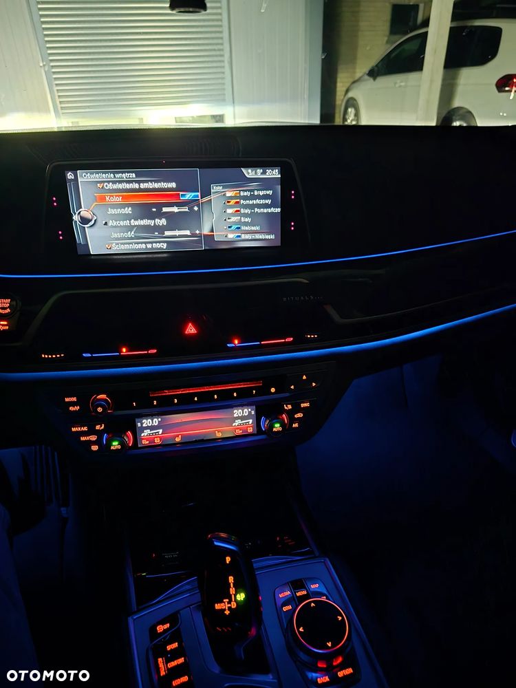 BMW Seria 7 730Ld xDrive - 29