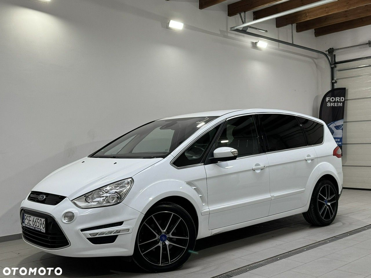 Ford S-Max - 14