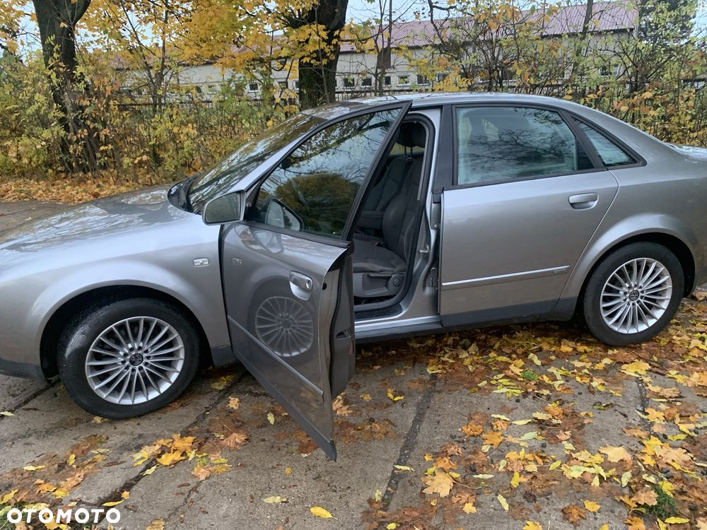 Audi A4 Limousine - 7