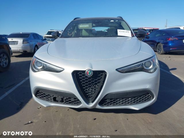 Alfa Romeo Stelvio - 5