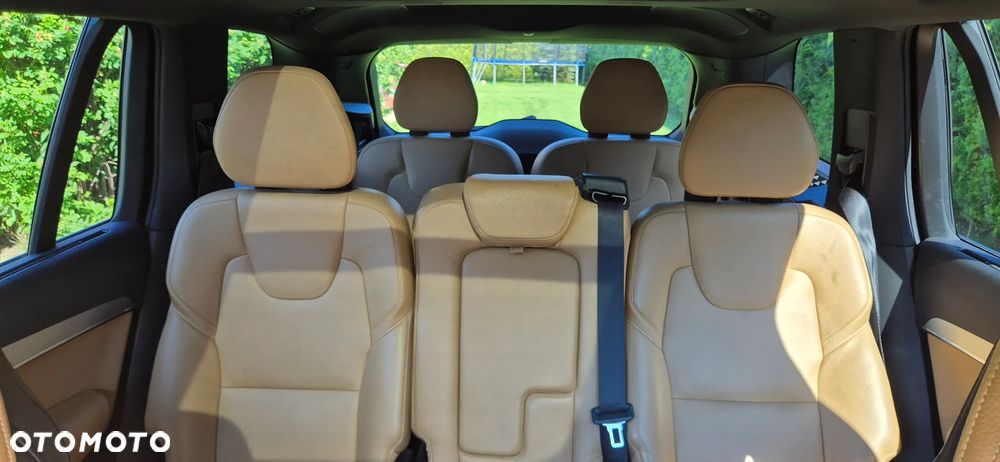 Volvo XC 90 D5 AWD Geartronic Momentum - 18