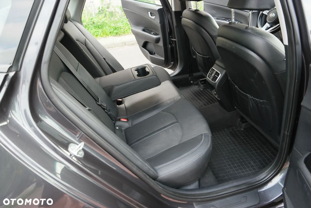 Kia Optima - 23