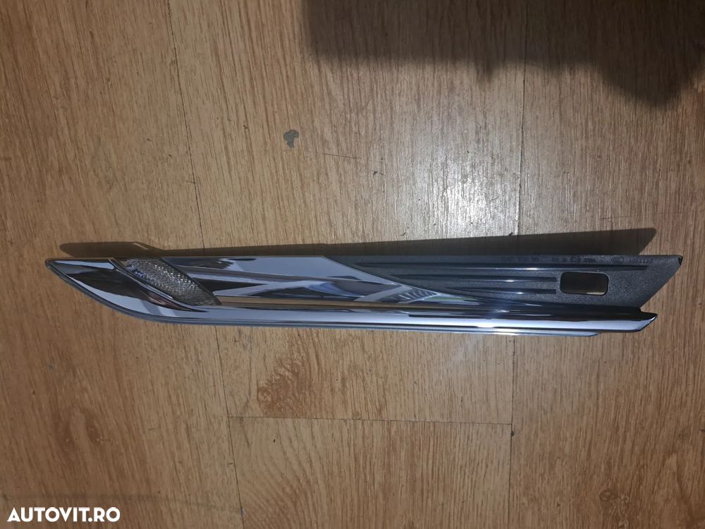 Ornament grila bandou semnalizare suplimantara stanga dreapta bara fata Original BMW F06 F12 F13 - 6