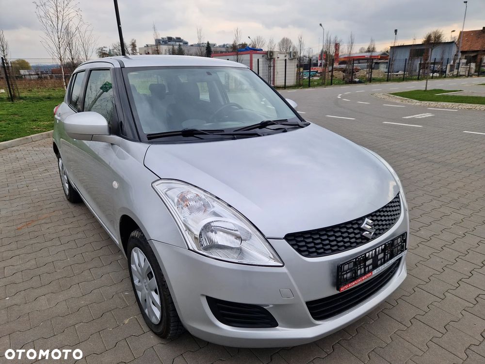 Suzuki Swift - 1