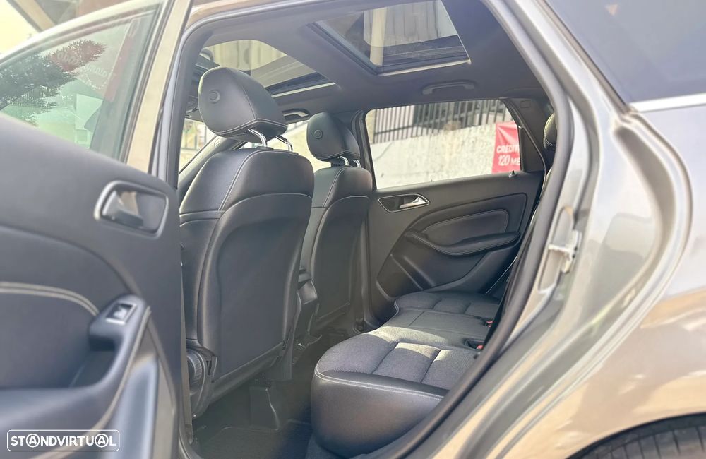 Mercedes-Benz B 180 d Style - 30