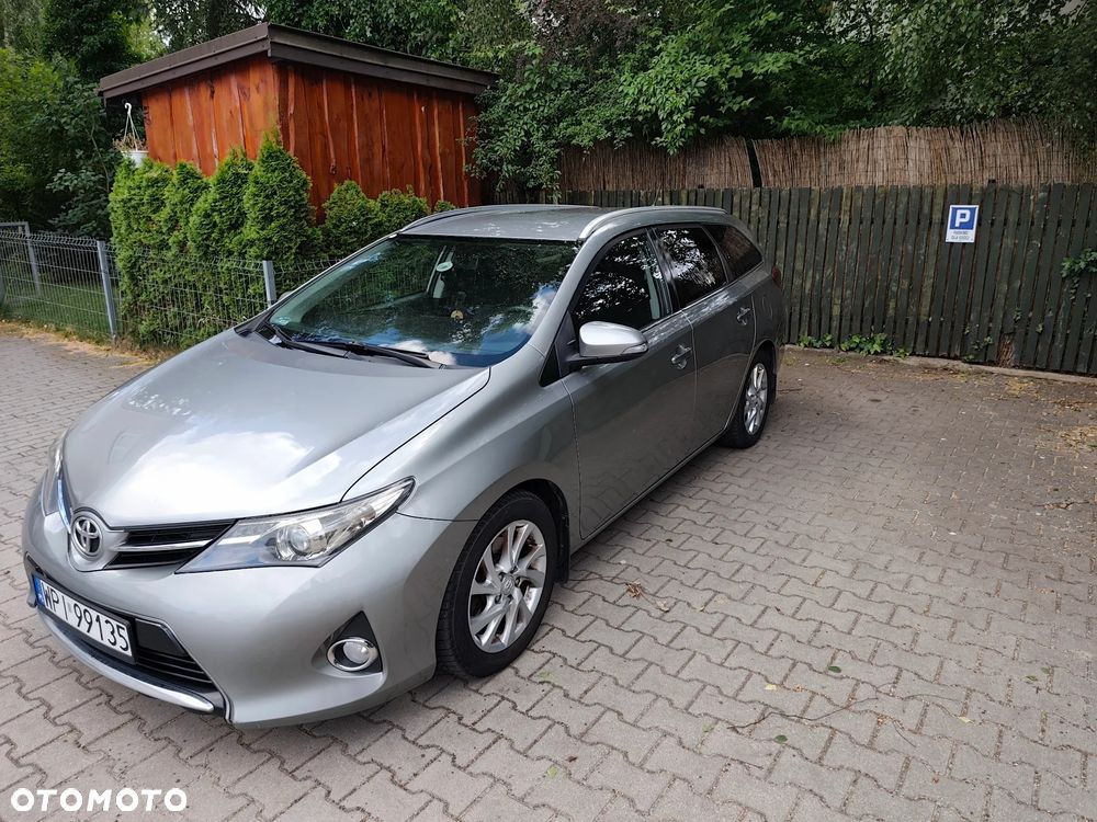 Toyota Auris 2.0 D-4D Premium - 6