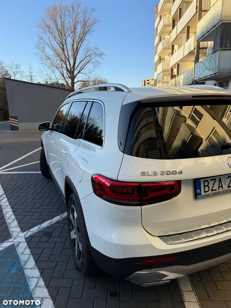 Mercedes-Benz GLB 200 d 4Matic 8G-DCT - 6
