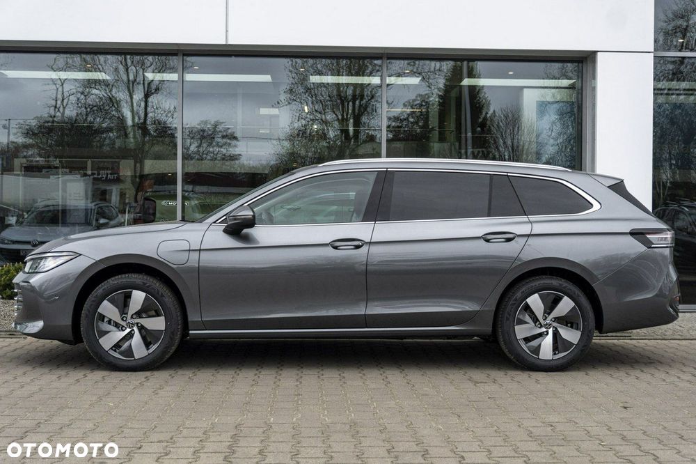 Volkswagen Passat - 6