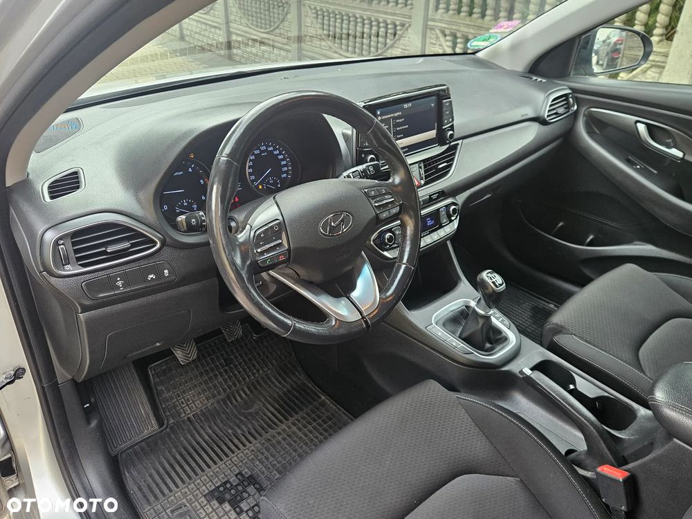 Hyundai i30 i30cw 1.6 CRDi Intro Edition - 28