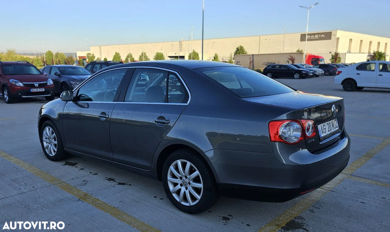 Volkswagen Jetta 1.6 TDI Blue Motion Technology Comfortline - 3