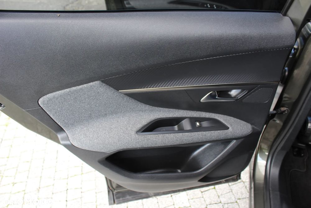 Peugeot 3008 BlueHDi 130 Stop & Start Active Business-Paket - 18