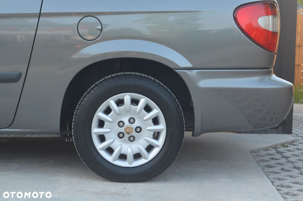 Chrysler Grand Voyager 2.8 CRD SE S&G - 11