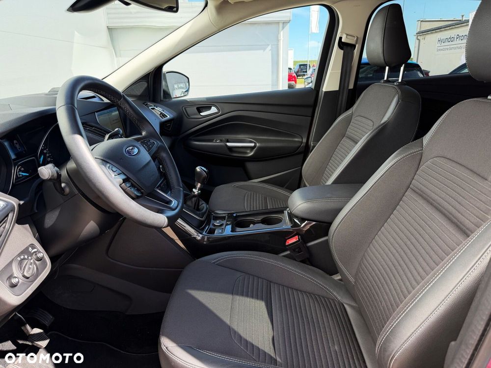 Ford Kuga - 12