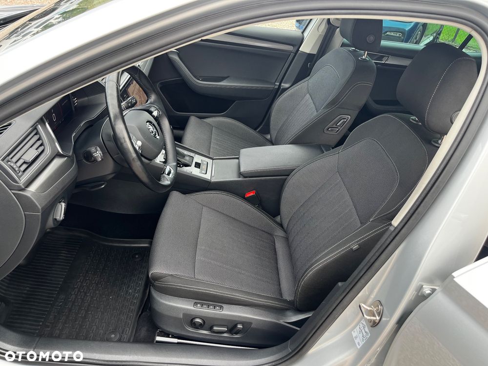 Skoda Superb 2.0 TSI Style DSG - 26