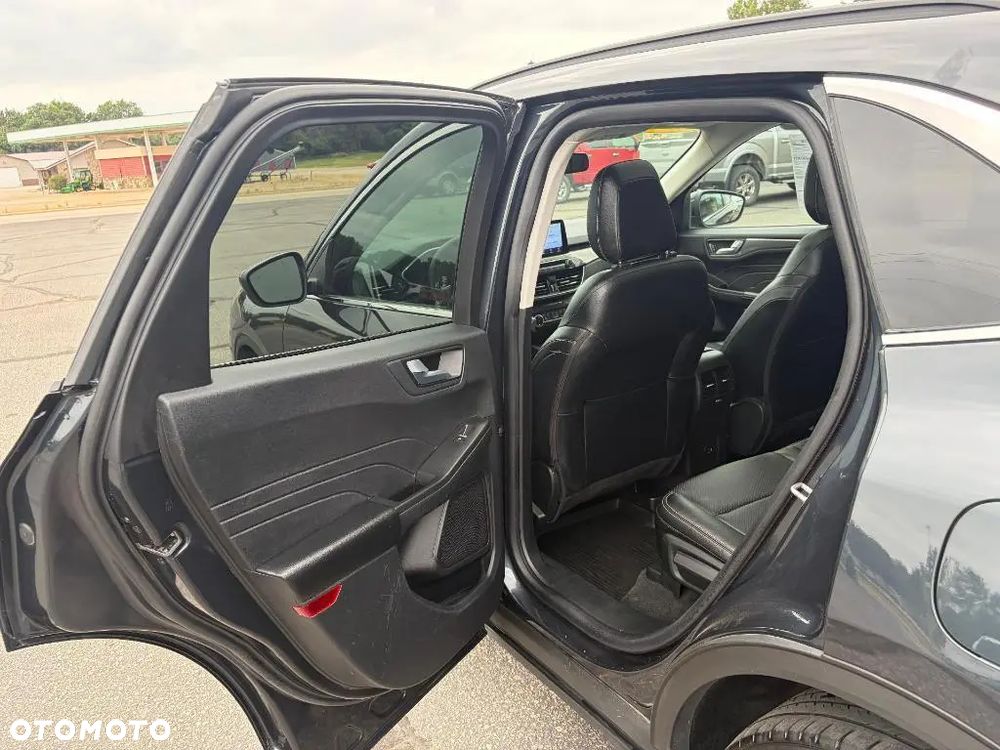 Ford Escape 2.0 EcoBoost AWD Titanium - 13