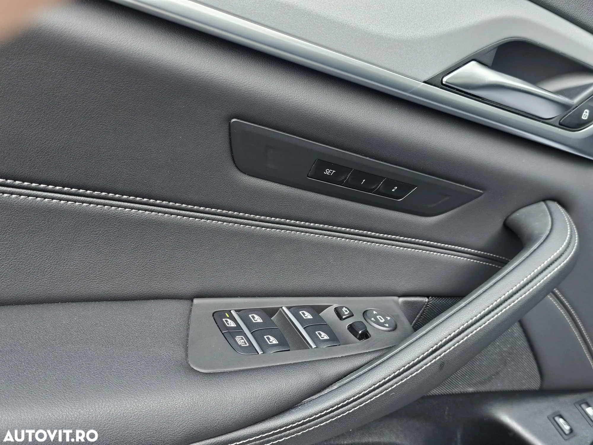 BMW Seria 5 530e AT PHEV - 38