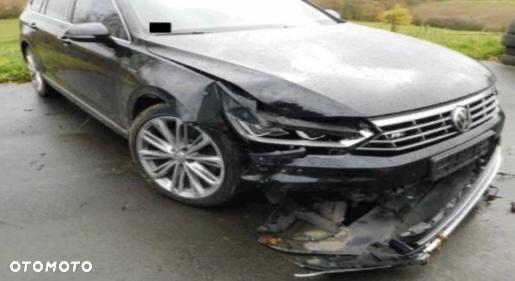 Volkswagen Passat Variant 2.0 TDI Bi-Turbo BMT 4Mot Highline DSG - 2