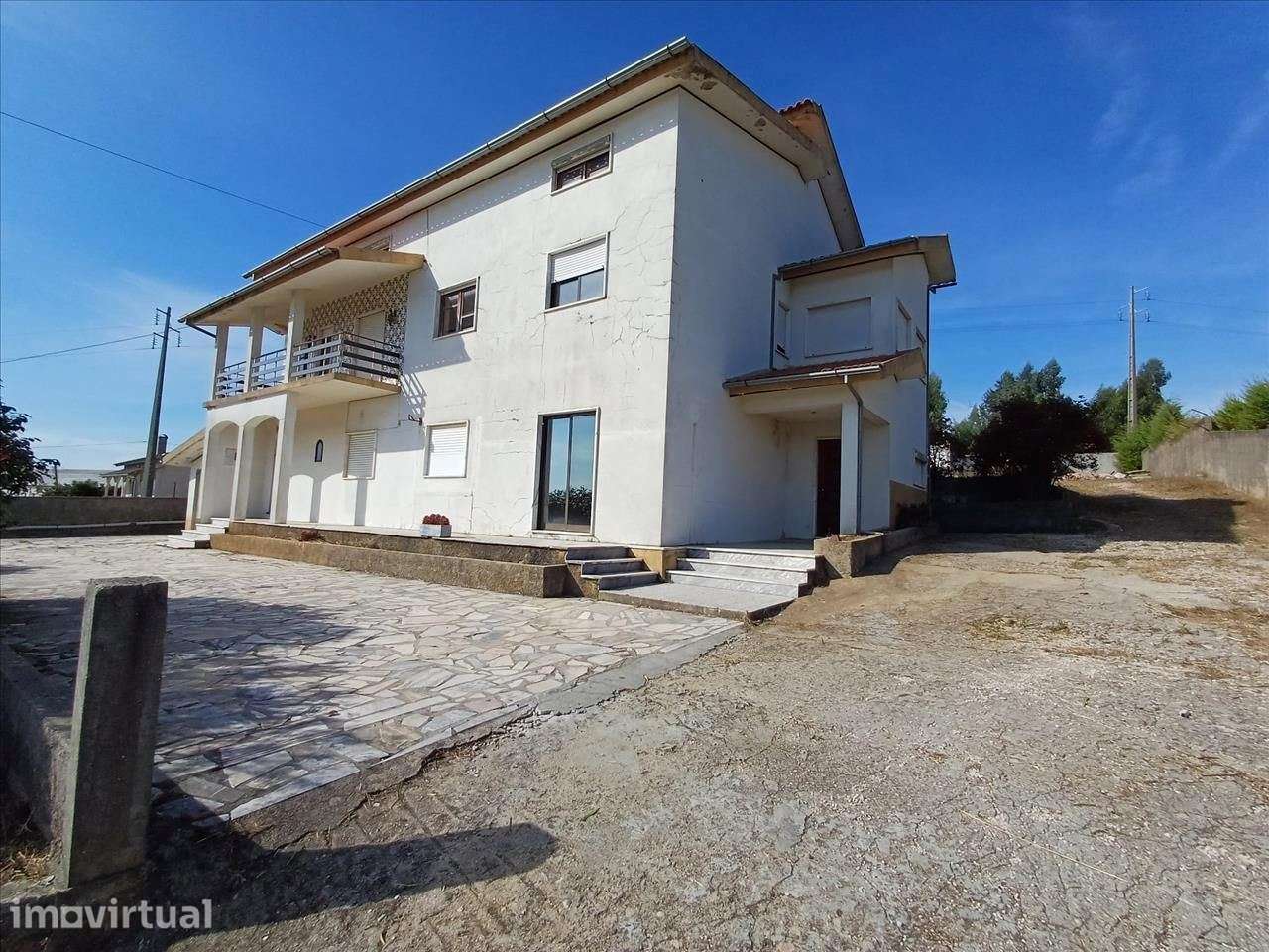 Moradia Independente T6 com Piscina e Amplo Terreno  Venda de Galizes - Grande imagem: 2/28