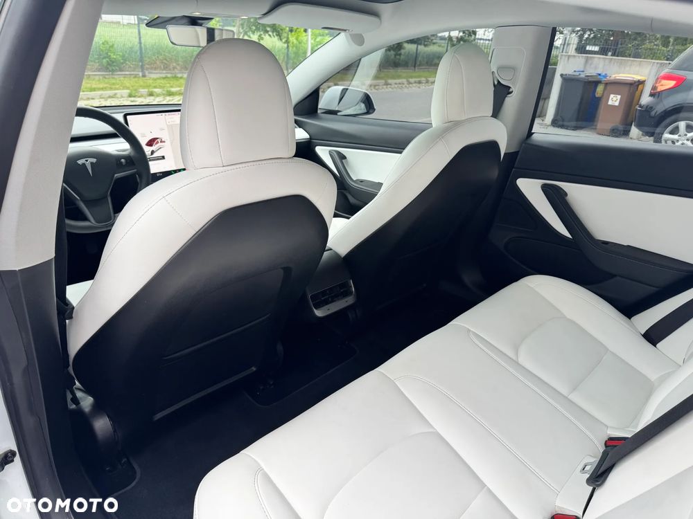 Tesla Model 3 - 17