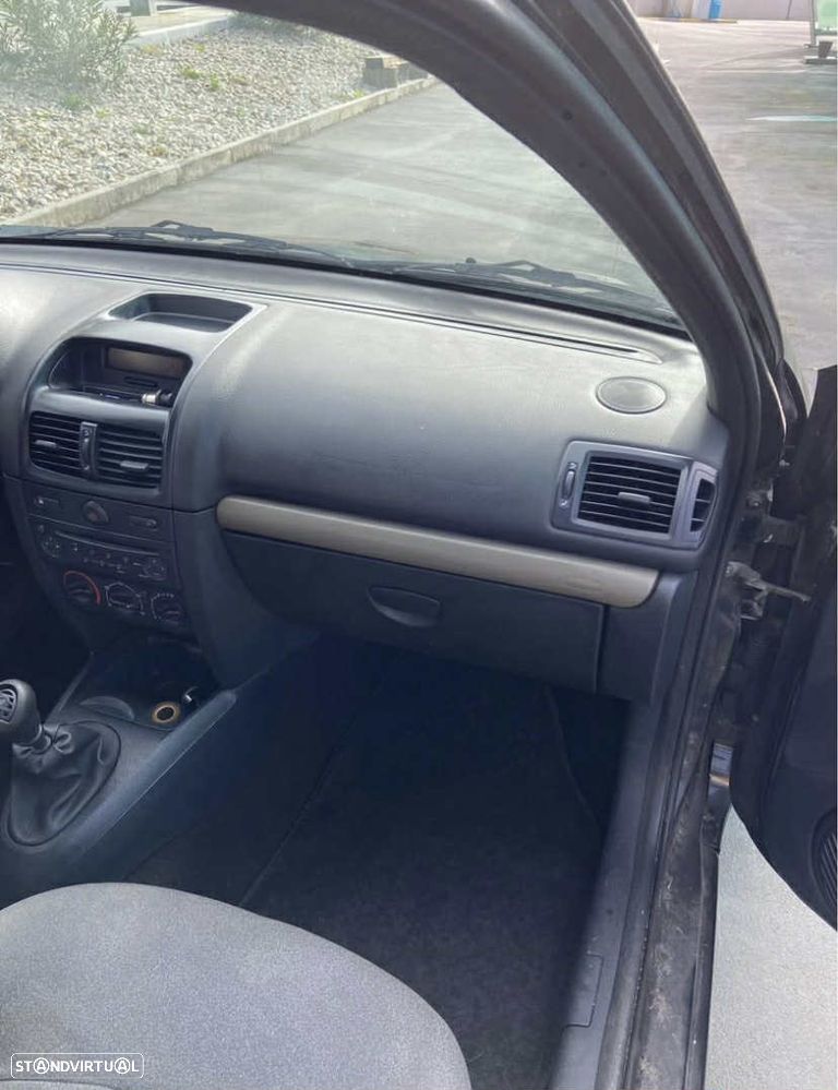 Renault Clio 1.2 16V Dynamique - 6