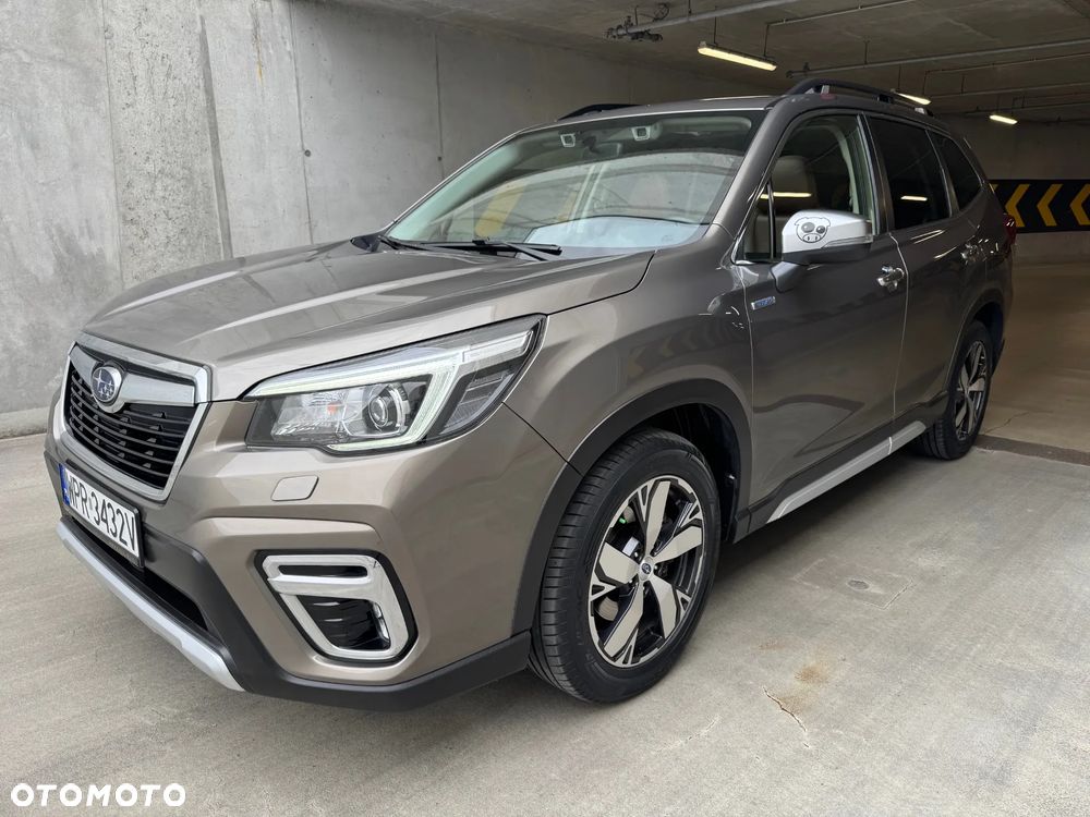 Subaru Forester 2.0i-L Platinum (EyeSight) Lineartronic - 1