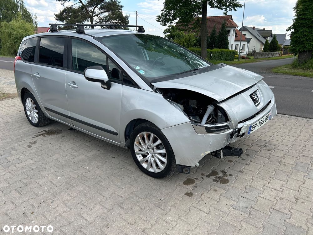 Peugeot 5008 - 13