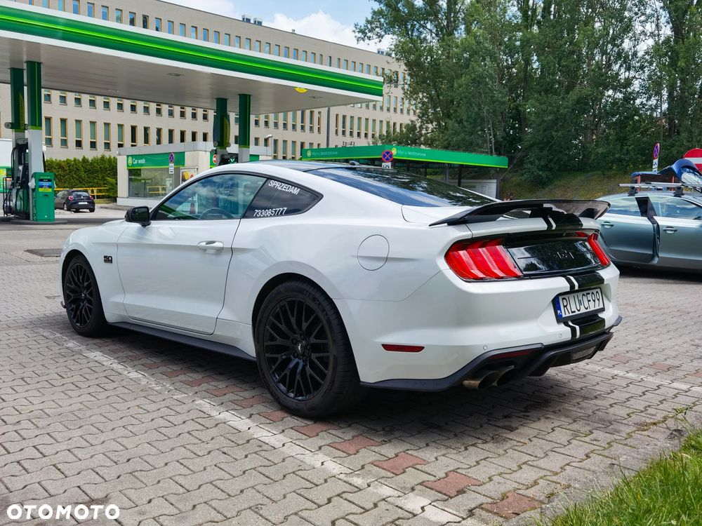Ford Mustang - 8