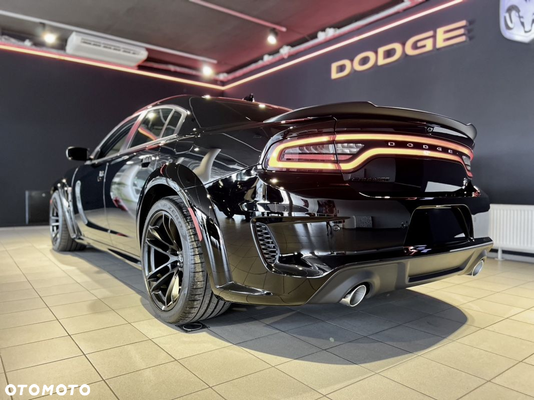 Dodge Charger 6.4 Scat Pack Widebody - 7