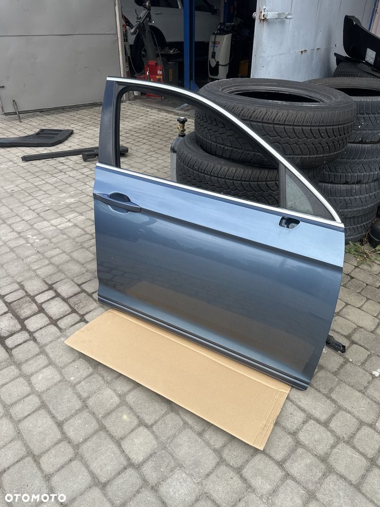 Drzwi Passat B8 prawe prawy przód LB5J igła org. lak. kompletne - 1