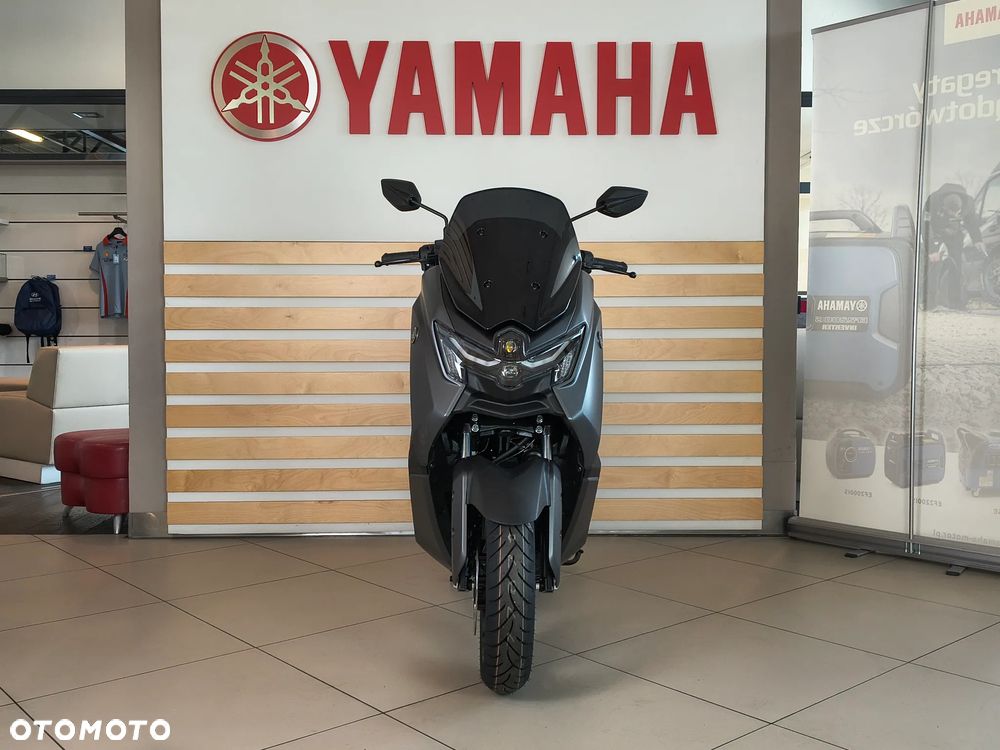 Yamaha NMAX - 4