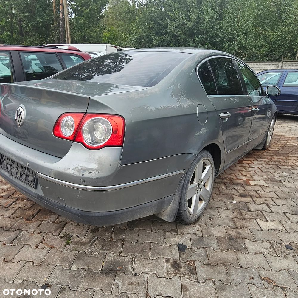 Volkswagen Passat B6 pojazd na części: maska, zderzak, drzwi, szyby, lusterka, chłodnica ... - 16