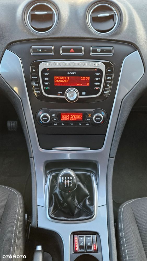 Ford Mondeo 1.6 TDCi Business Edition - 24