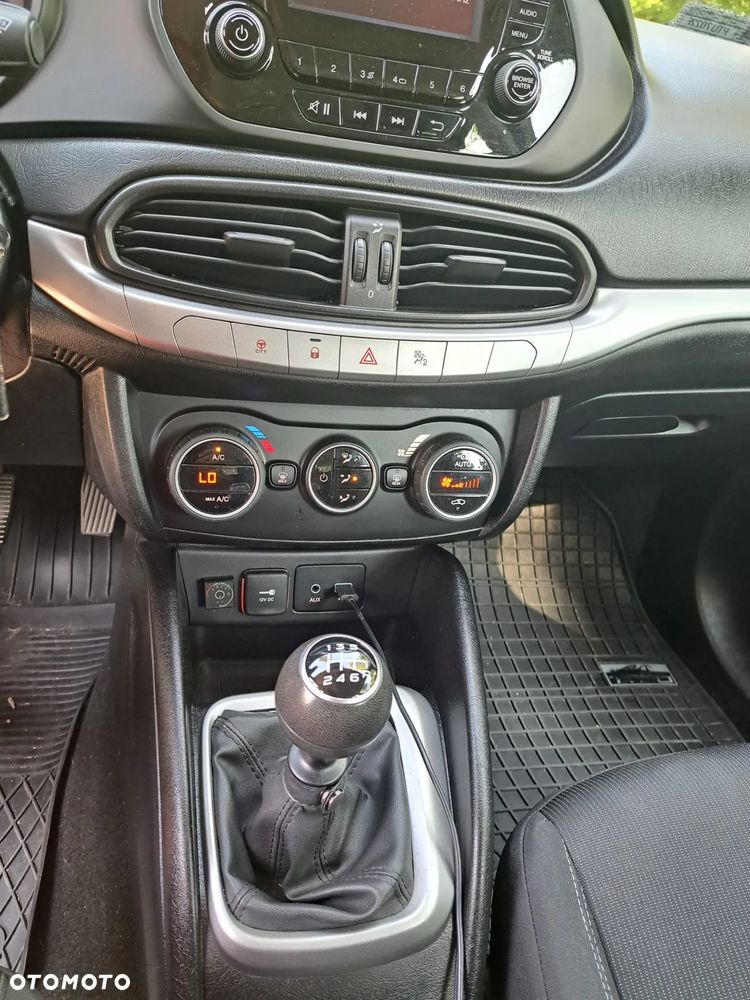 Fiat Tipo 1.4 16v Easy - 9