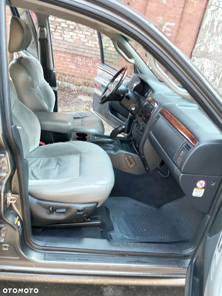 Jeep Grand Cherokee - 10