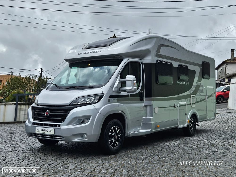 Adria Matrix M670SBC 50 YEARS 5 LUGARES DE LIVRETE CAMA CENTRAL + BASCULANTE - 14