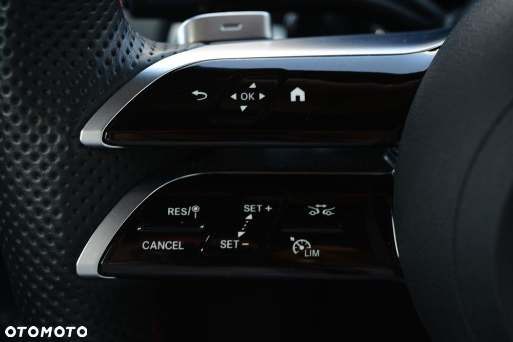 Mercedes-Benz GLA 200 d AMG Line 8G-DCT - 18