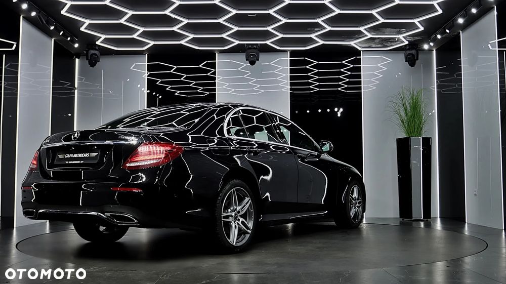 Mercedes-Benz Klasa E 220 d 4-Matic 9G-TRONIC - 8