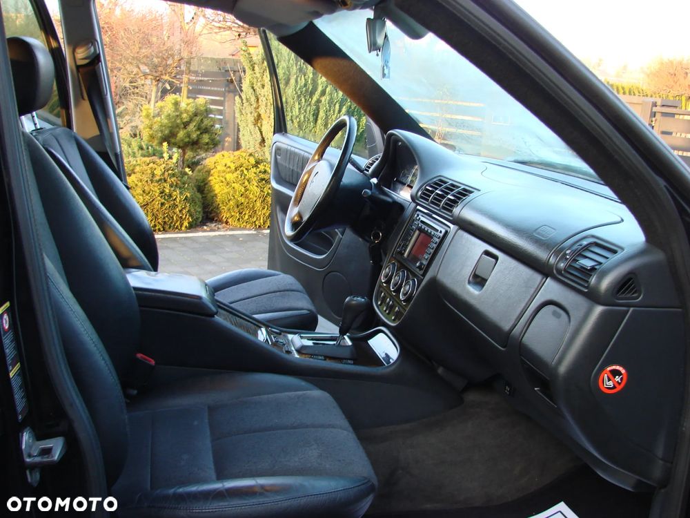 Mercedes-Benz ML - 23