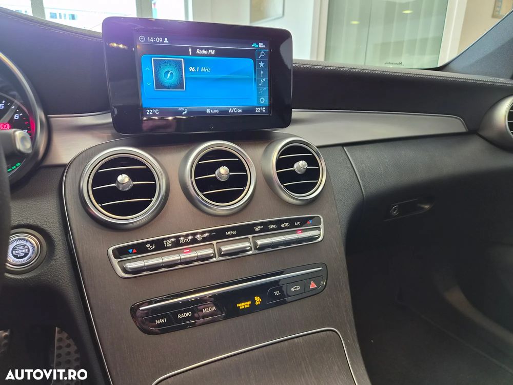 Mercedes-Benz C 300 MHEV - 21