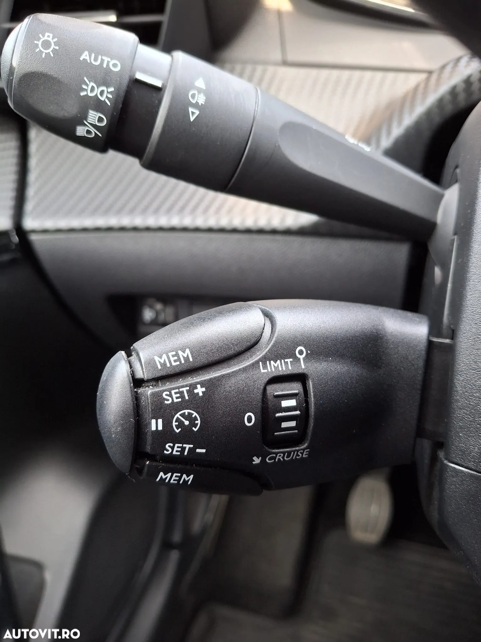 Peugeot 208 1.2 L PureTech STT Active Pack - 18