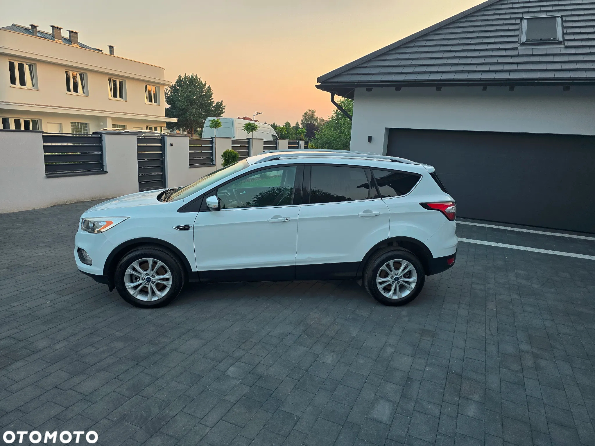 Ford Kuga 2.0 TDCi FWD Titanium - 5