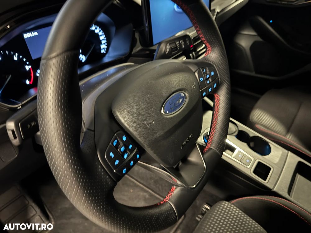 Ford Focus 1.5 EcoBlue 8AT ST-Line - 14