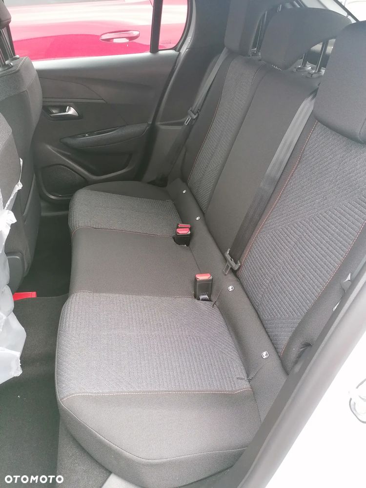 Peugeot 208 - 5