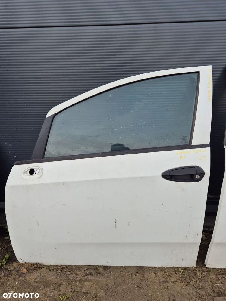 DRZWI FIAT GRANDE PUNTO 5D - 3
