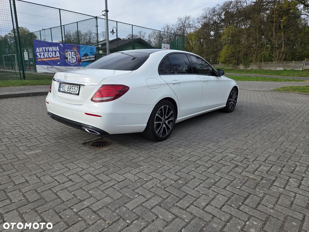 Mercedes-Benz Klasa E 220 d 9G-TRONIC - 3