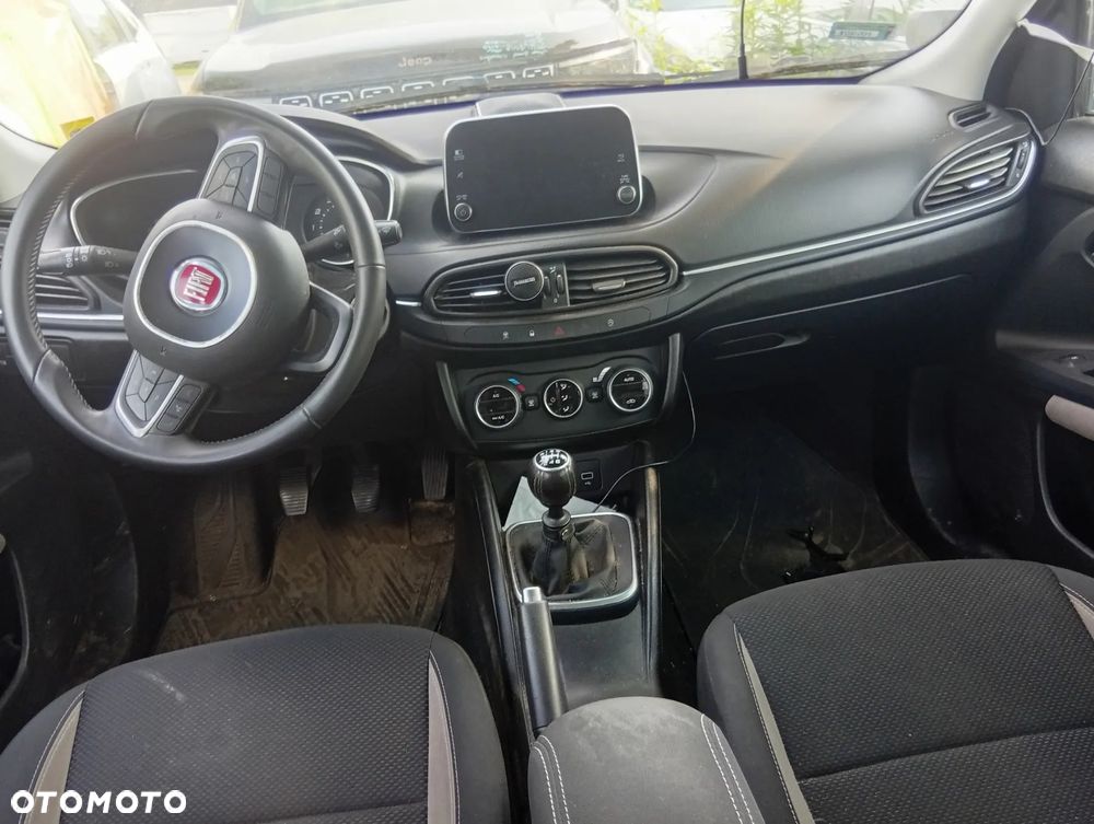 Fiat Tipo 1.4 T-Jet 16v Lounge EU6 - 10